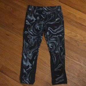 Nike epic crops small